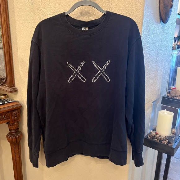 KAWS Other - UNIQLO x KAWS Sesame Street Black Graphic Crewneck Sweater Size XL